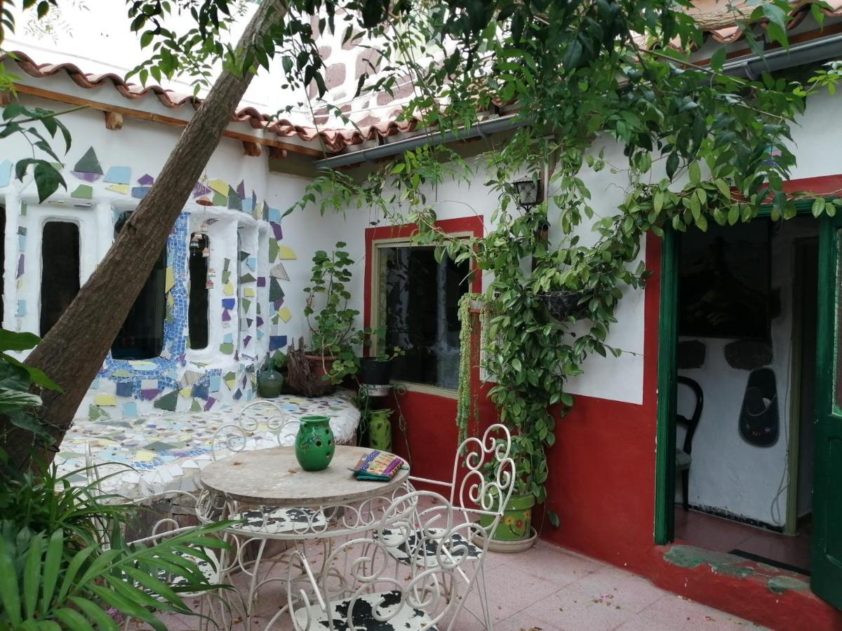 Ecoartejeda Cave House Летний дом *